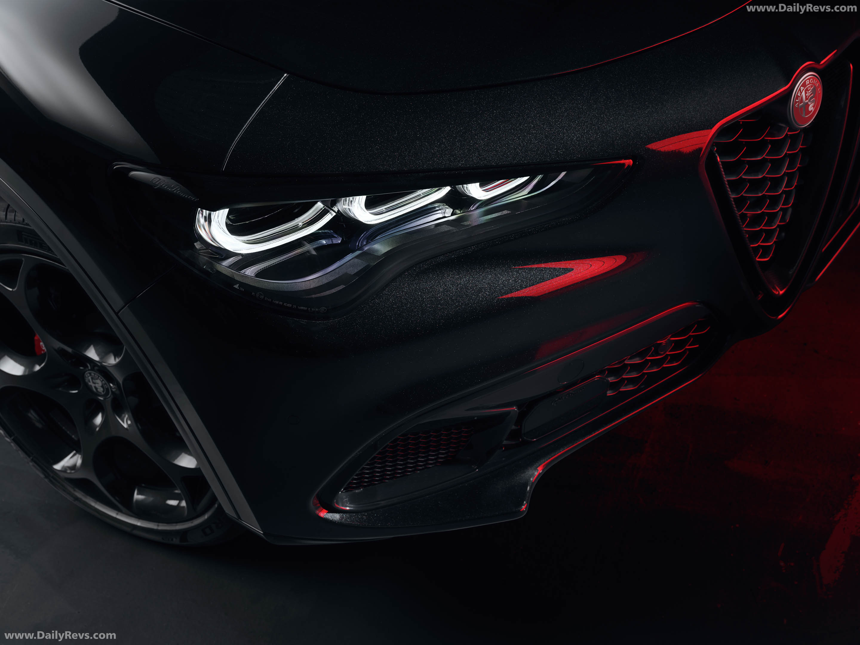2027 Alfa Romeo Stelvio Luna Rossa Exterior